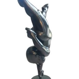 bébé sur le doigt bronze noir 70 cm